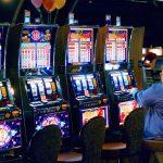 To maximise your chances of winning on the slot machine, use the Joker betting technique